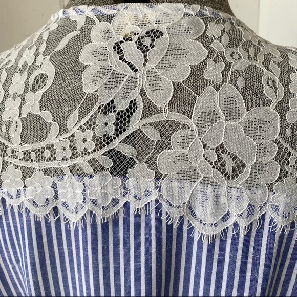 Suzanne Betro Chambray Stripe Wrap Top Blouse Tiered Ruffle Sleeves Lace Insert - Picture 5 of 8